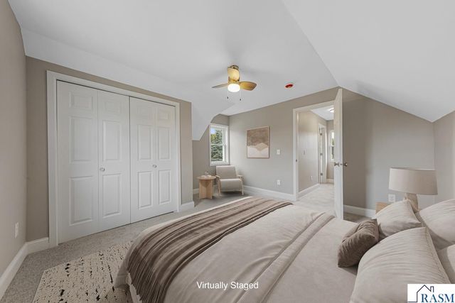 515 SW Benzel Avenue, Madelia, MN 56062