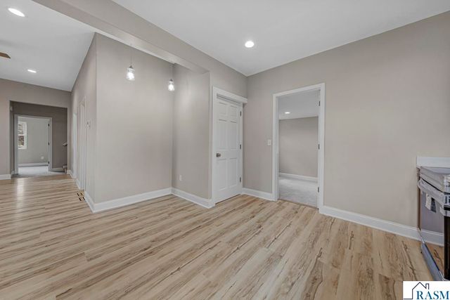 515 SW Benzel Avenue, Madelia, MN 56062