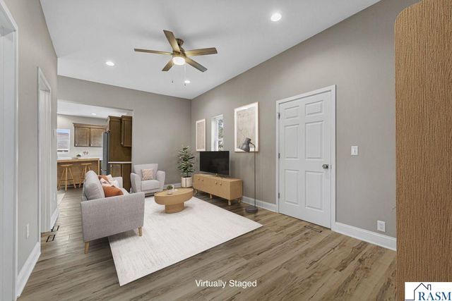 515 SW Benzel Avenue, Madelia, MN 56062