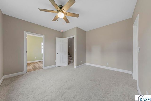 515 SW Benzel Avenue, Madelia, MN 56062