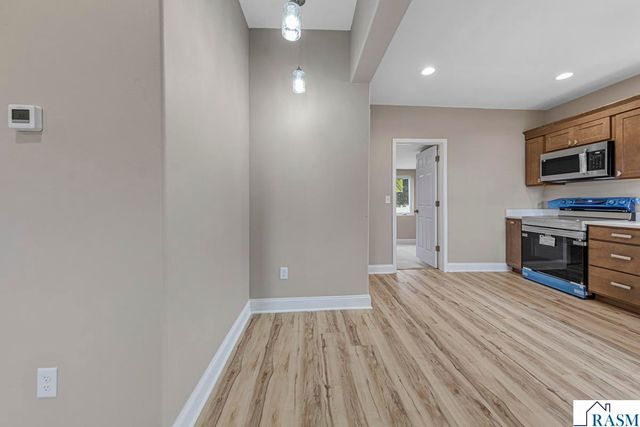 515 SW Benzel Avenue, Madelia, MN 56062