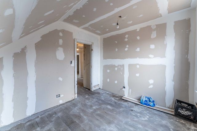 7912 S Drexel Avenue, Chicago, IL 60619