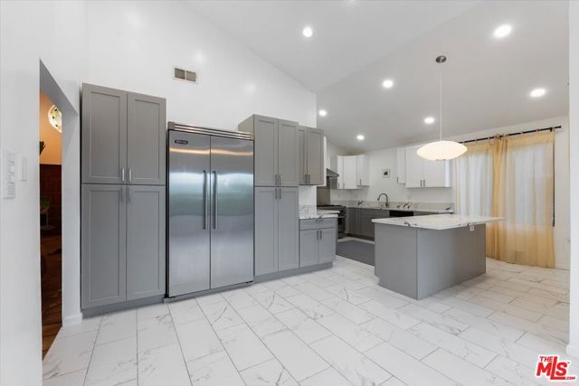 4912 Llano Drive, Woodland Hills (los Angeles), CA 91364