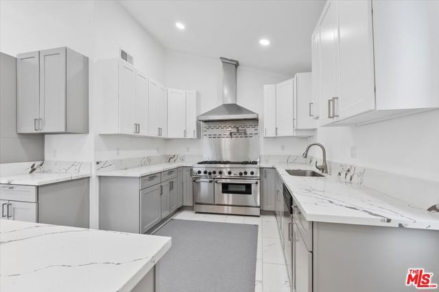 4912 Llano Drive, Woodland Hills (los Angeles), CA 91364