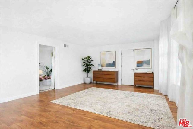 4912 Llano Drive, Woodland Hills (los Angeles), CA 91364
