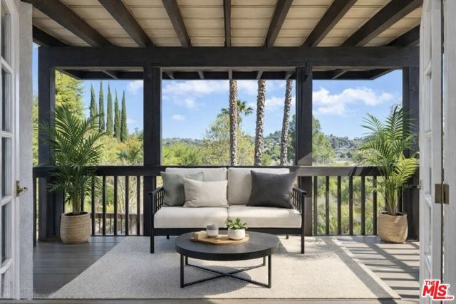 4912 Llano Drive, Woodland Hills (los Angeles), CA 91364