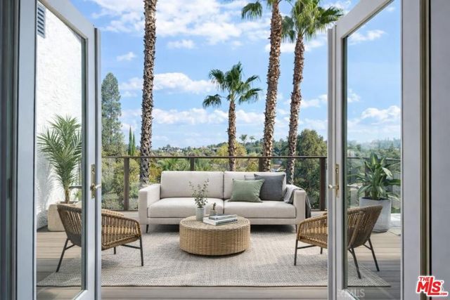 4912 Llano Drive, Woodland Hills (los Angeles), CA 91364