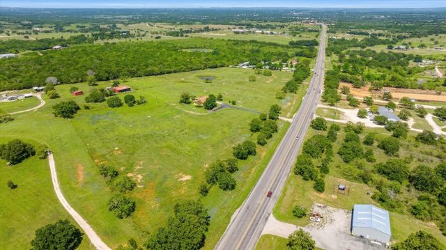17305 N US Highway 281, Hico, TX 76457