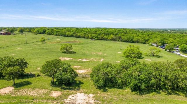 17305 N US Highway 281, Hico, TX 76457