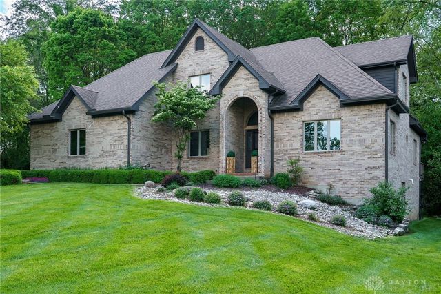 527 Viking Landing Court, Beavercreek, OH 45434