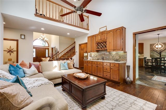 527 Viking Landing Court, Beavercreek, OH 45434