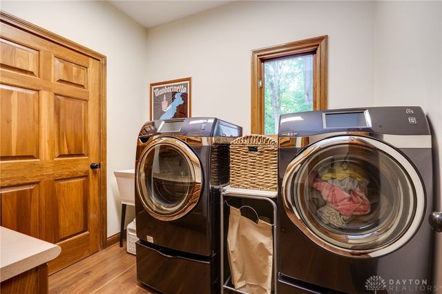 527 Viking Landing Court, Beavercreek, OH 45434