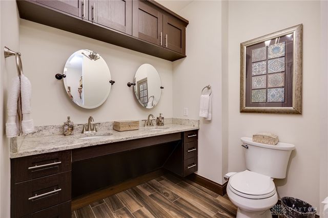 527 Viking Landing Court, Beavercreek, OH 45434