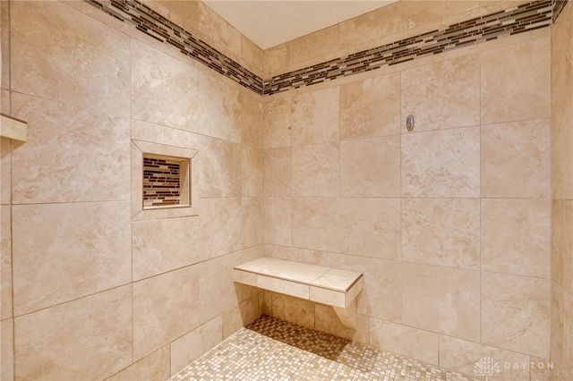 527 Viking Landing Court, Beavercreek, OH 45434