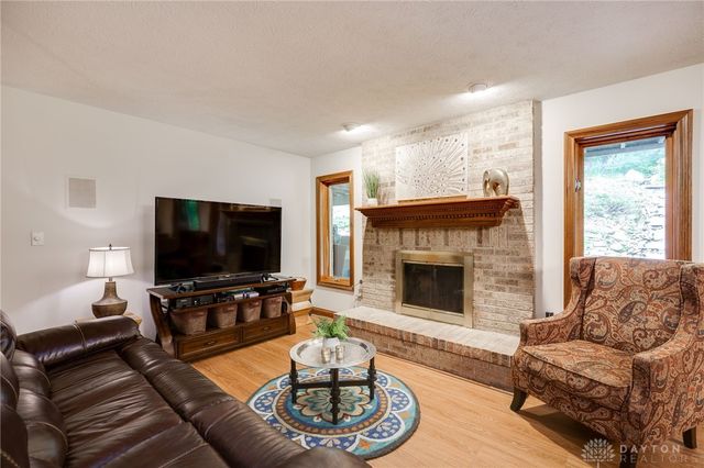527 Viking Landing Court, Beavercreek, OH 45434