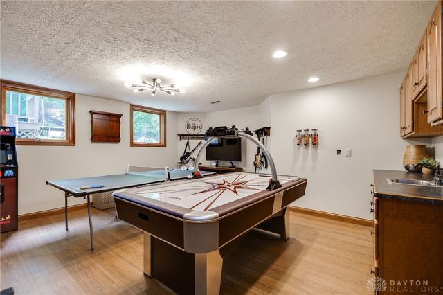 527 Viking Landing Court, Beavercreek, OH 45434