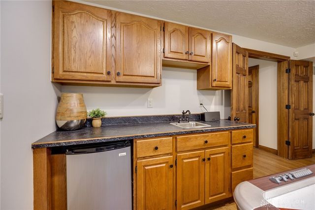 527 Viking Landing Court, Beavercreek, OH 45434