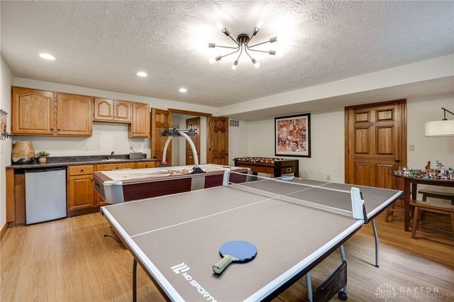 527 Viking Landing Court, Beavercreek, OH 45434