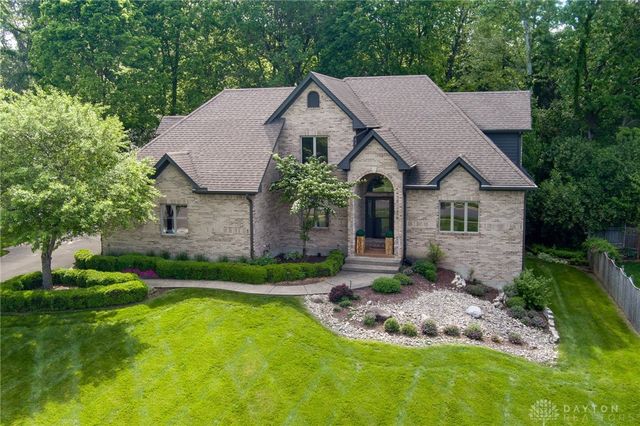 527 Viking Landing Court, Beavercreek, OH 45434