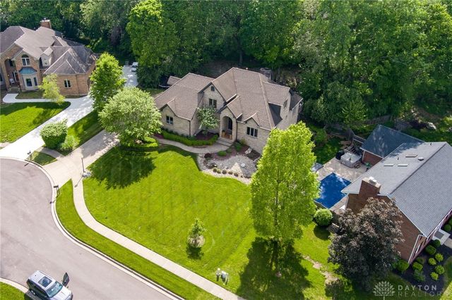 527 Viking Landing Court, Beavercreek, OH 45434