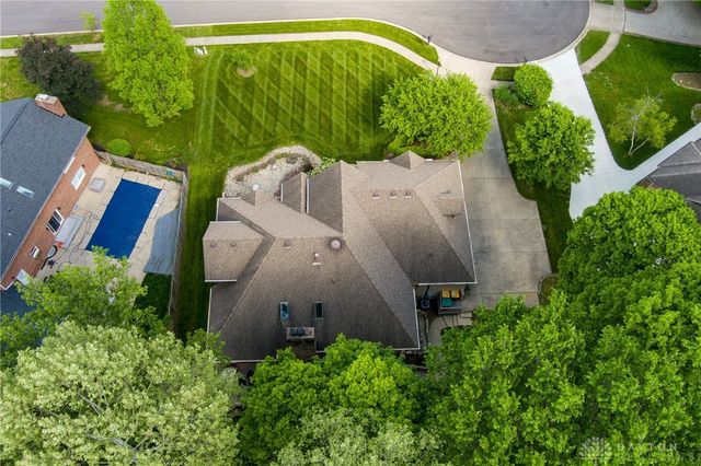 527 Viking Landing Court, Beavercreek, OH 45434