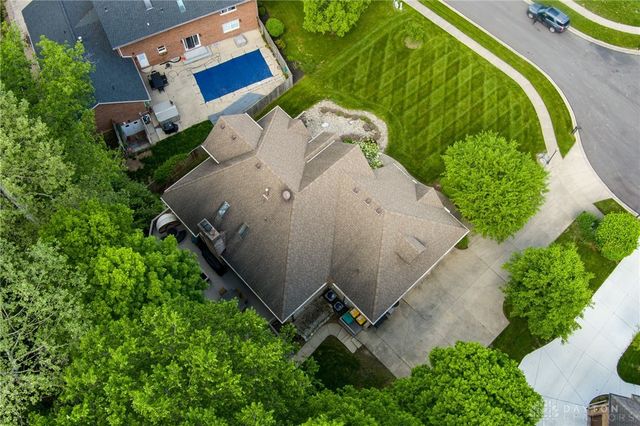 527 Viking Landing Court, Beavercreek, OH 45434