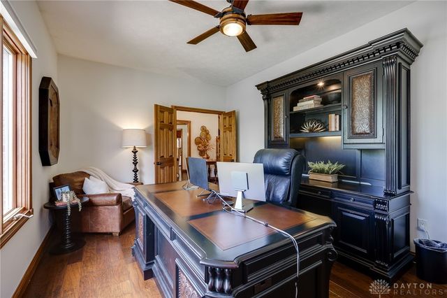 527 Viking Landing Court, Beavercreek, OH 45434