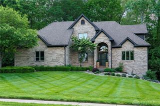 527 Viking Landing Court, Beavercreek, OH 45434