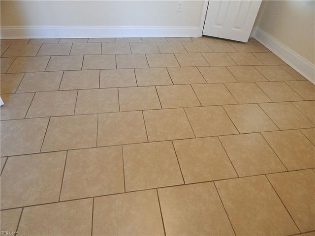 3574 Ladd AVE, Norfolk, VA 23502