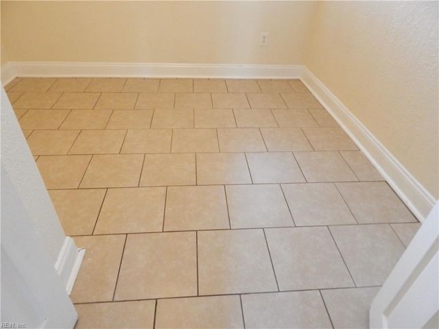 3574 Ladd AVE, Norfolk, VA 23502