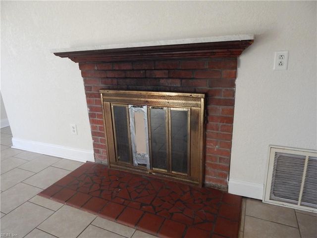 3574 Ladd AVE, Norfolk, VA 23502