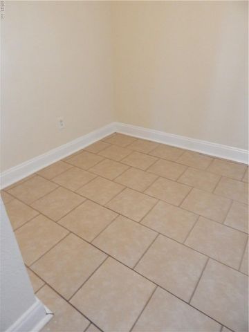 3574 Ladd AVE, Norfolk, VA 23502