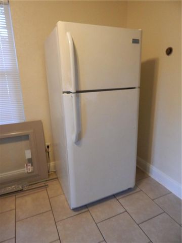 3574 Ladd AVE, Norfolk, VA 23502