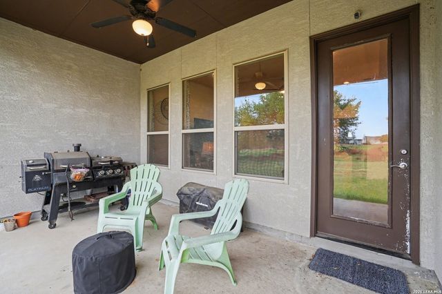 240 Roy Nichols Dr, Blanco, TX 78606