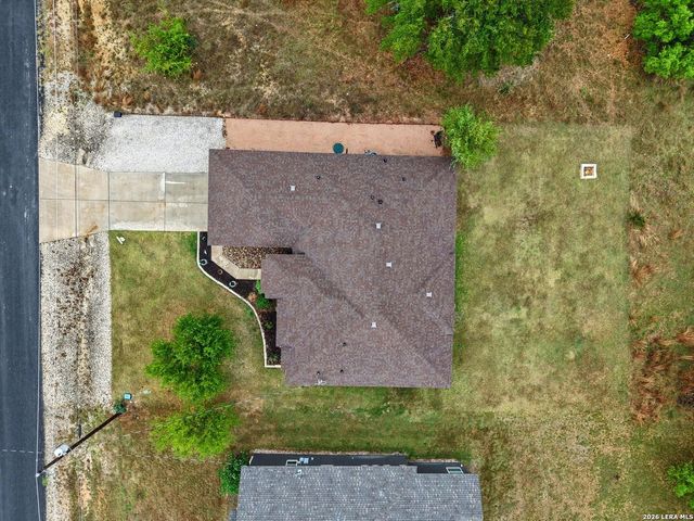 240 Roy Nichols Dr, Blanco, TX 78606