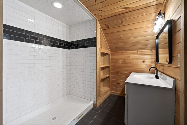 411 Hooper St, Smithville, TN 37166