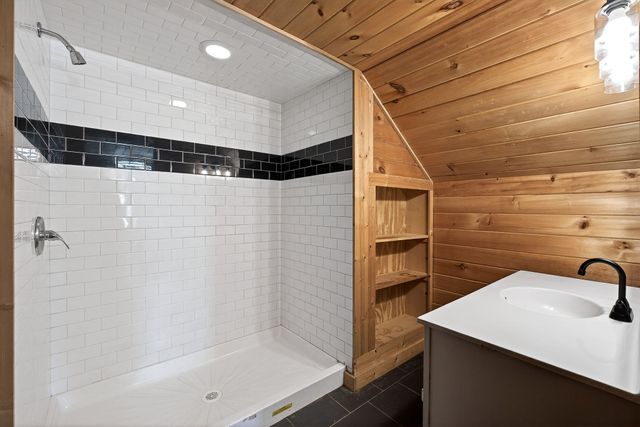 411 Hooper St, Smithville, TN 37166