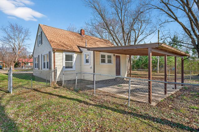 411 Hooper St, Smithville, TN 37166