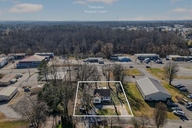 411 Hooper St, Smithville, TN 37166