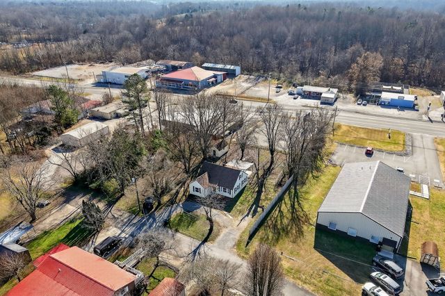 411 Hooper St, Smithville, TN 37166