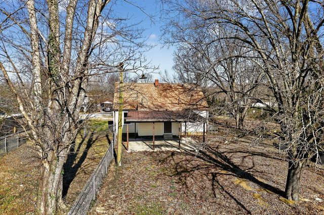 411 Hooper St, Smithville, TN 37166