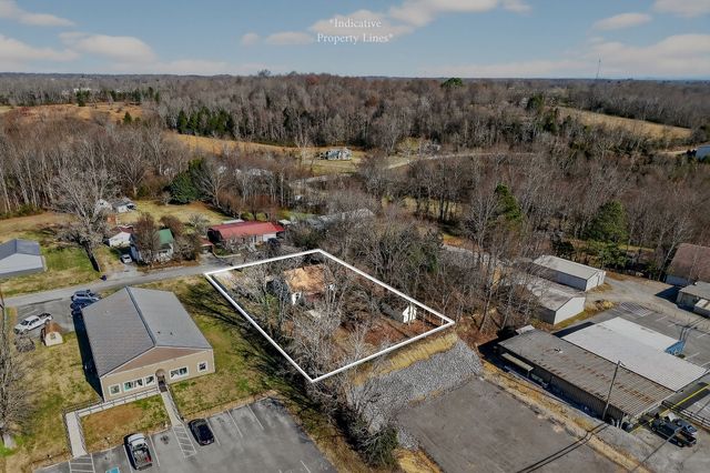 411 Hooper St, Smithville, TN 37166