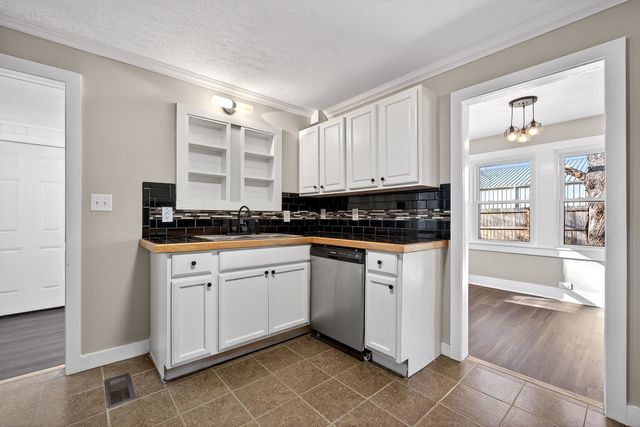 411 Hooper St, Smithville, TN 37166