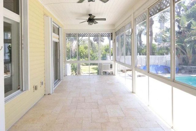 400 Seaside Lane, Juno Beach, FL 33408