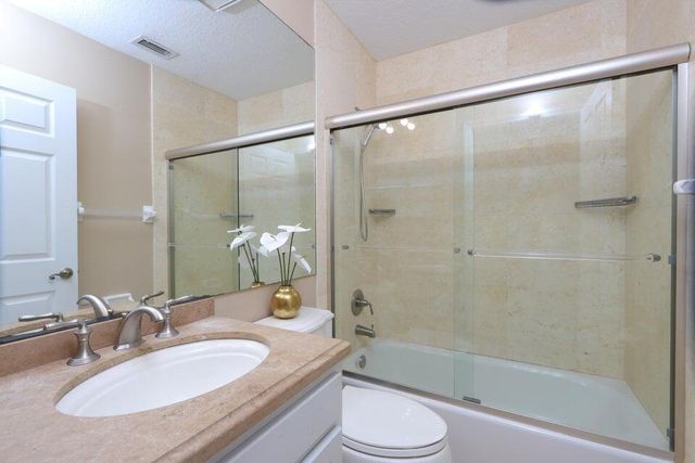 400 Seaside Lane, Juno Beach, FL 33408