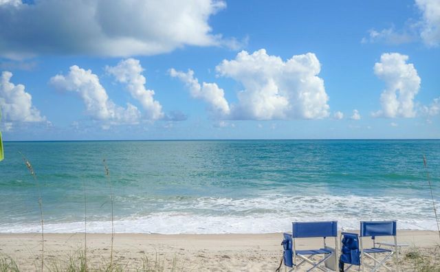 400 Seaside Lane, Juno Beach, FL 33408