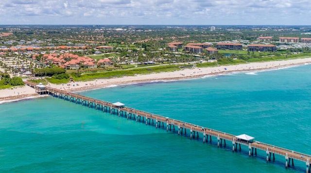 400 Seaside Lane, Juno Beach, FL 33408
