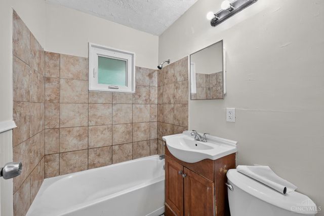 8760 Grenada Drive, Springfield Twp., OH 45231