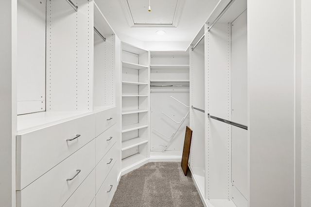 22 Hedgebrook WAY, The Hills, TX 78738