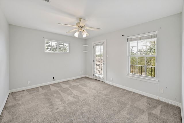 22 Hedgebrook WAY, The Hills, TX 78738